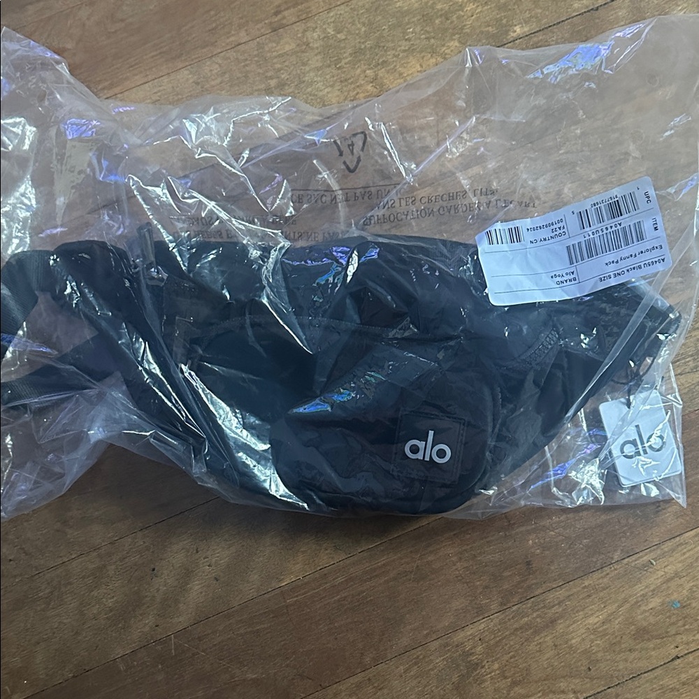 ALO Yoga Black Explorer Fanny Pack